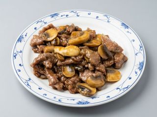 45. Ternera Salteada Con Champiñones
