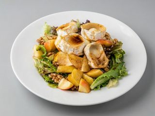 Ensalada De Queso De Cabra