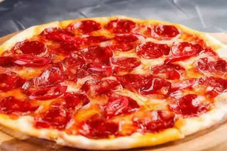 Pizza De Pepperoni (28 Cm.)