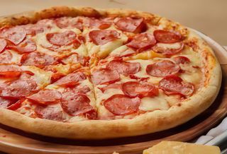 Pizza de pepperoni (33 cm.)