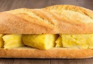 Bocadillo De Tortilla De Patatas