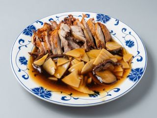 #102. Pato Con Bambú Y Setas Chinas