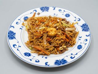 #28B. Tallarines Especial Plancha