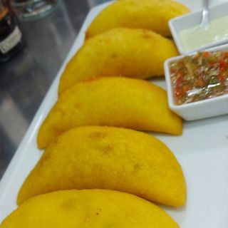 5 Empanadas Carne Mechada