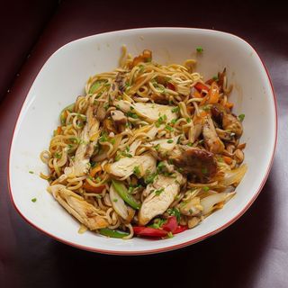 *YAKISOBA DE POLLO