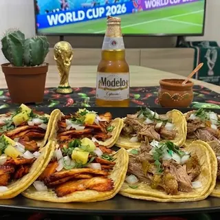 Paquete 9.  Mis Tacos  y Fut.  8 tacos de dos variedades.