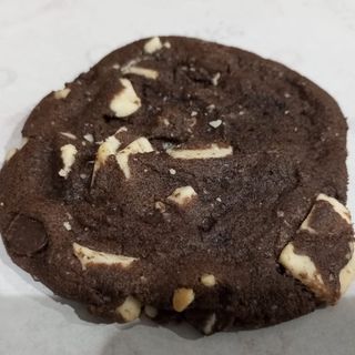 CRUMBLS COOKIE 2 CHOCOLATES