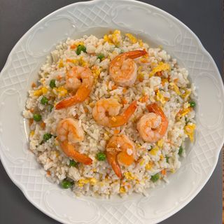 Arroz frito con gambas