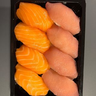 Combinado 4 sushi salmón 4 sushi Atún