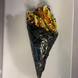 Temaki cono gambas aguacate