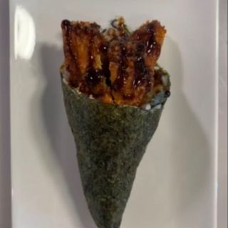 Temaki cono pollo