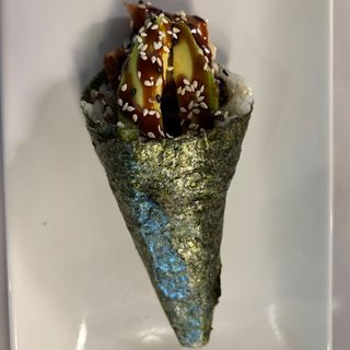 Temaki cono anguila aguanta