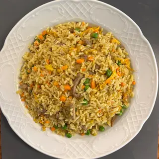 Arroz frito curry con ternera