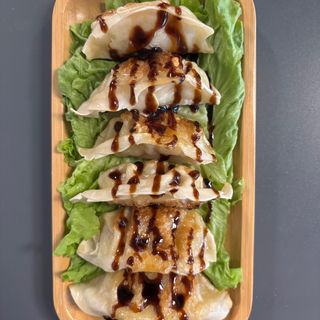 Gyoza de cerdo a la plancha 6 ud