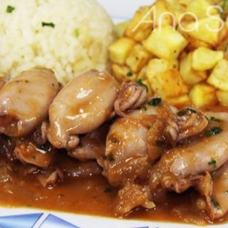 Chipirones guisados con patatinas