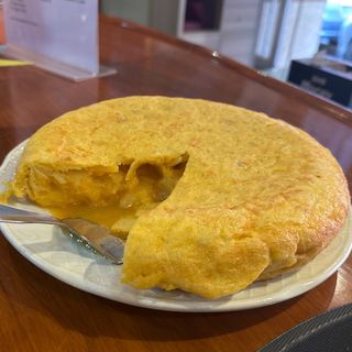 tortilla de patatas entera