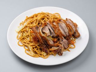 Tallarín Frito Pato