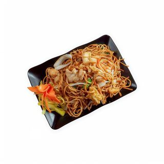 Tallarines Fritos Con Tres Delicias