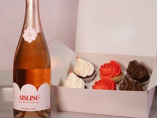 The Celebration Pairing – 6 Cupcakes + Aisling Rosé