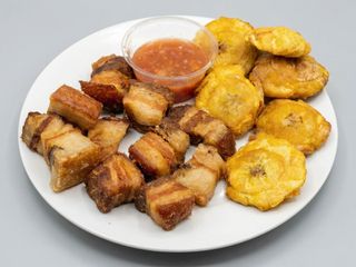 Chicharrones Con Tostones