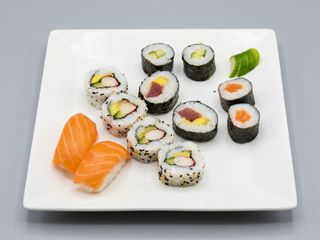 Sushi Box (12u)