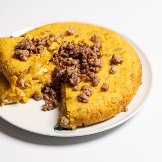 GOURMET -  Tortilla de Butifarra con Queso de Cabra (Para 4-6 personas)