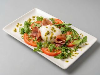 Ensalada Burrata Ibérica