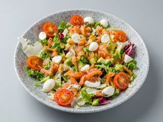 Ensalada De Salmón Y Aguacate