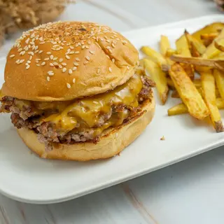 Burger kids con queso y patatas fritas