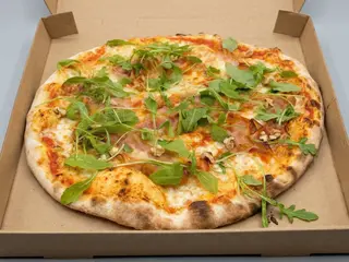 Pizza Mediterránea