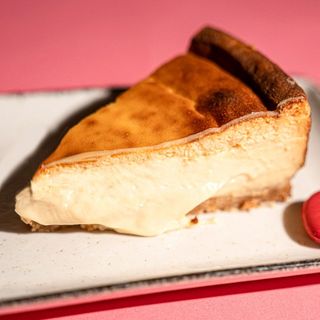 Porción de Tarta de Queso y Crema de Kinder