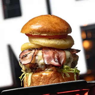 Burger Famous Dave