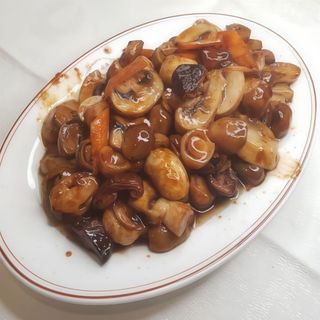 Tres Tipos De Setas Con Salsa De Ostras