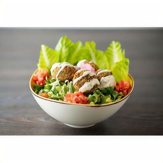 Ensalada Con Falafel