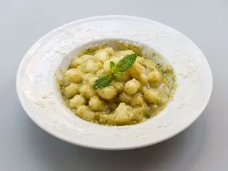 Gnocchi al ragu'