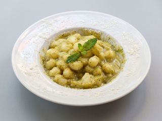 Gnocchi al ragu'
