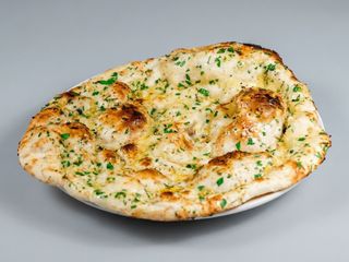 Pan Naan Con Ajo Y Chili
