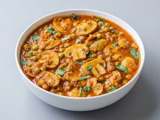 Mutter Mushroom (Vegan Option)