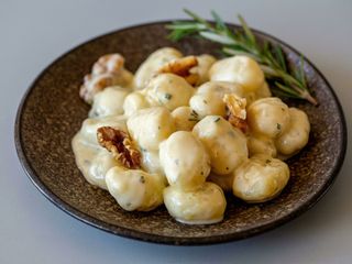 Gnocchi gorgonzola y nueces