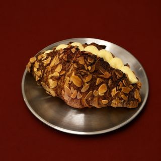 Almendras y crema