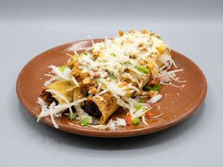 Tacos Flauta De Ternera