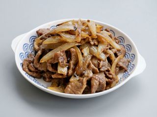 Ternera Con Cebollas