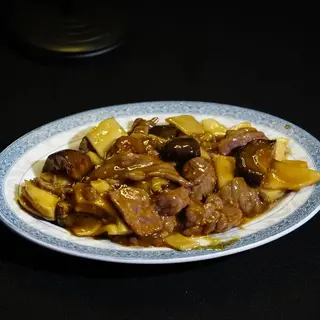 Ternera Con Bambú Y Setas Chinas