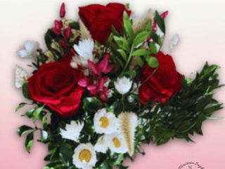 RAMO PRESERVADO DE ROSAS ROJAS