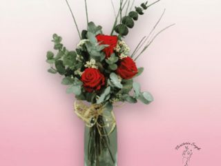 Ramo de 3 Rosas Preservadas con Eucalipto