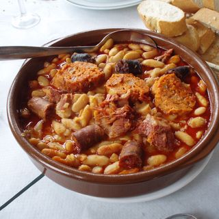 Menú Martes (Disponible Desde Las 12:00 Hasta Las 16:30)