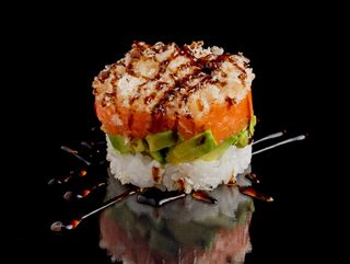 44. Tartar Atún Y Aguacate