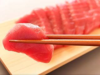 61. Sashimi Atún y Salmón (8 Uds.)
