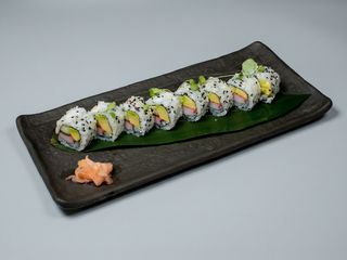 69. California Sésamo Verde Con Aguacate Y Salmón (8 Uds.)