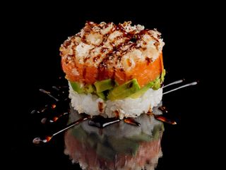 45. Tartar Atún, Salmón Y Aguacate